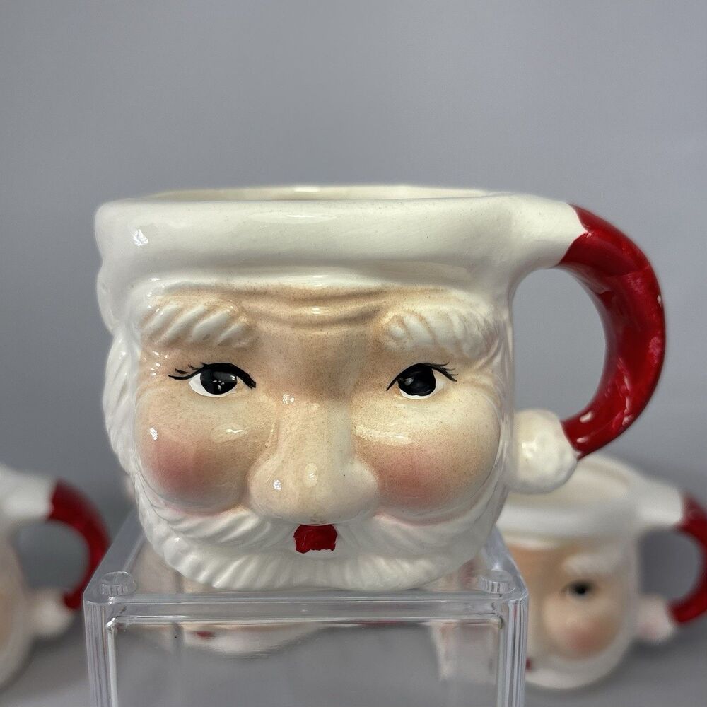 Vintage 8 oz Santa Claus Mugs Made in Taiwan Set of 4 Hand Painted - Picture 2 of 16